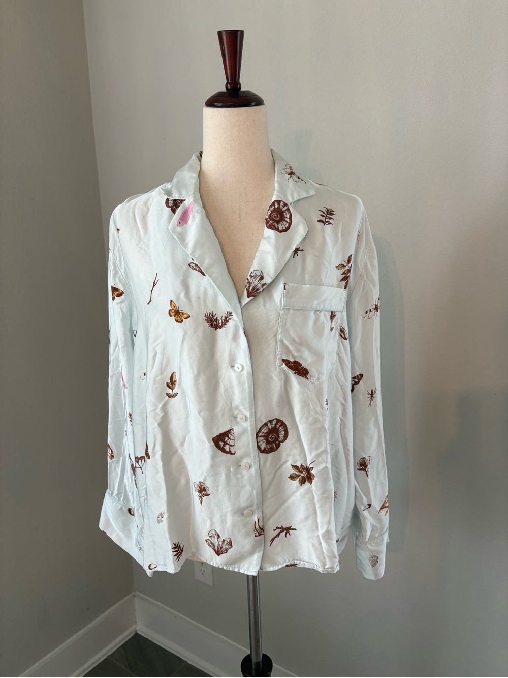 Anthropologie Long Sleeve Sea Shells Silky PJ Top Small Blouse Button Front